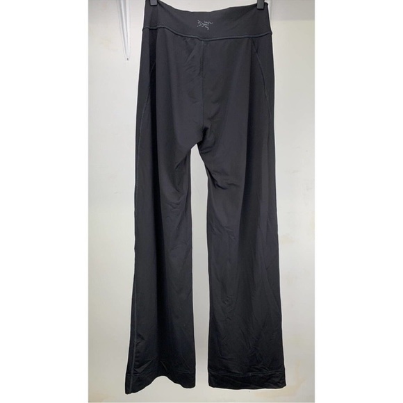 Arc’teryx Wide Leg Leggings - Picture 2 of 9
